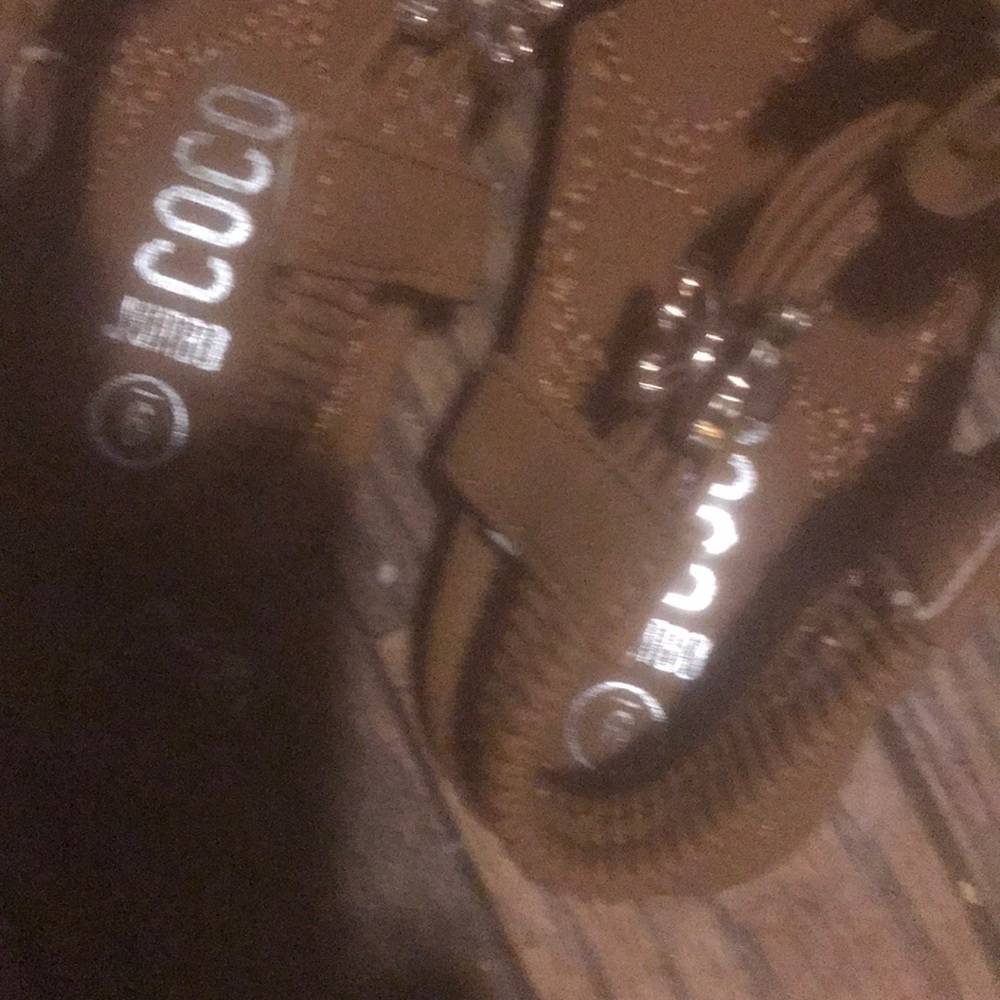 Sandals - Picture 2 of 2